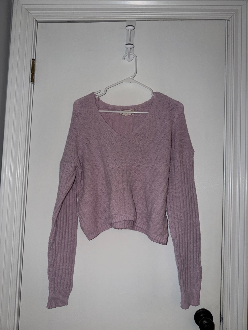 Pink rose- size small- Lavender V-Neck Cropped Knit Sweater